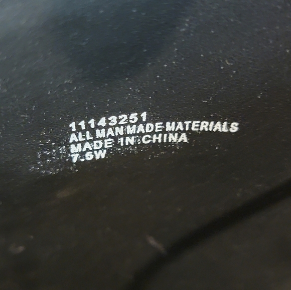 TORRID NWOT Black Scalloped Lace Knee High Boots Size 7.5W - Picture 8 of 10